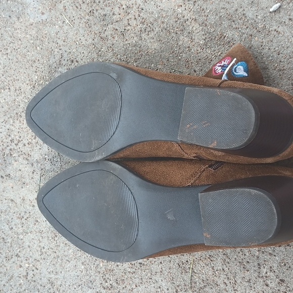 Suede booties gently used last sale - Picture 3 of 9